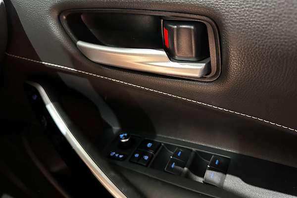 2020 Toyota Corolla ZR Hybrid ZWE211R