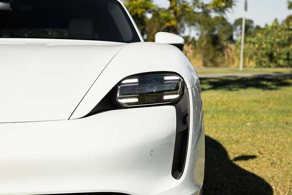2022 Porsche Taycan  Y1A