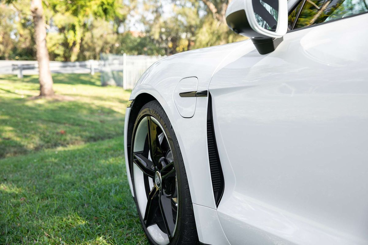 2022 Porsche Taycan  Y1A