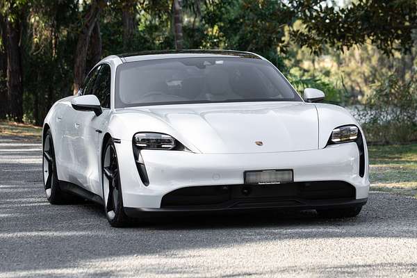 2022 Porsche Taycan  Y1A