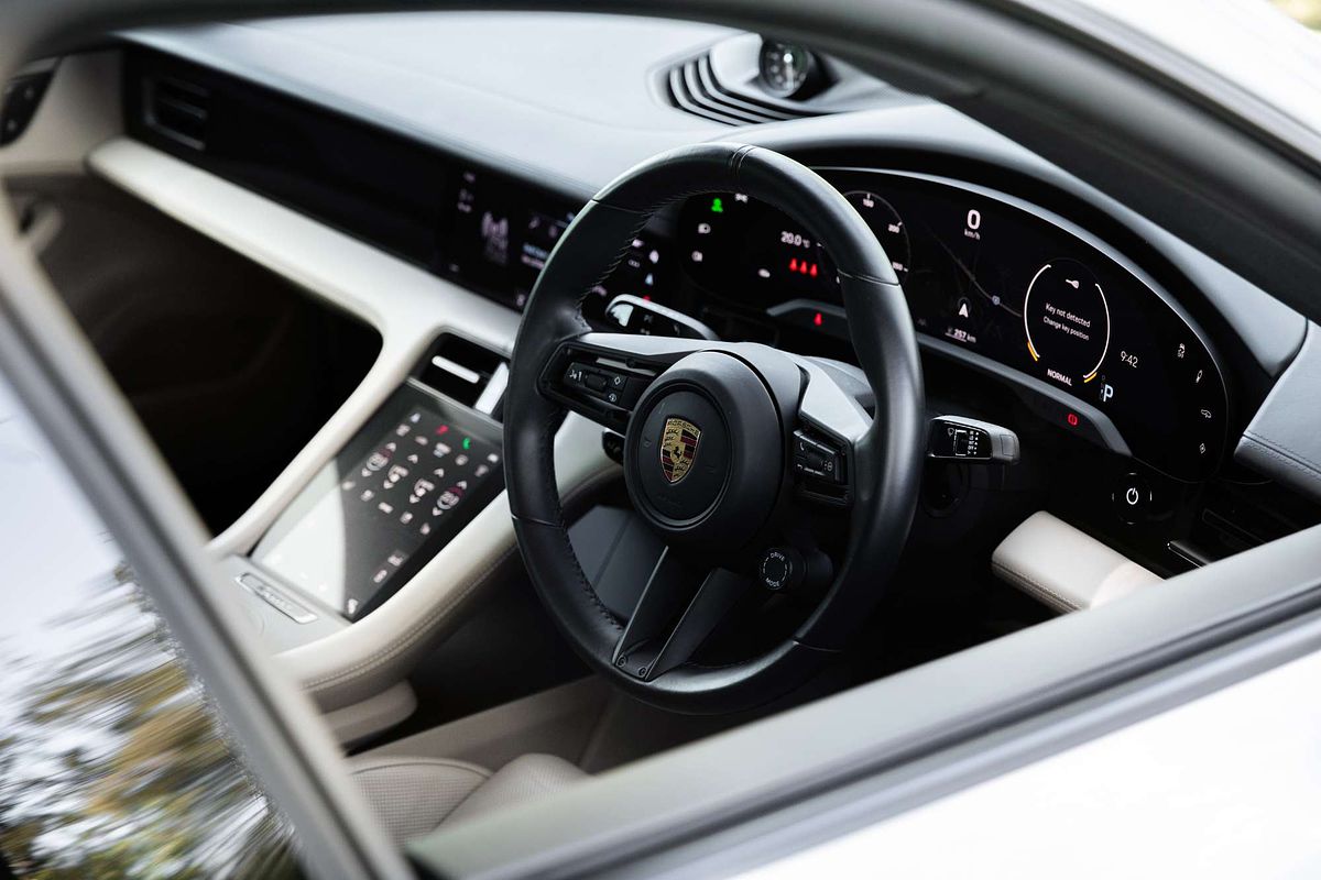 2022 Porsche Taycan  Y1A