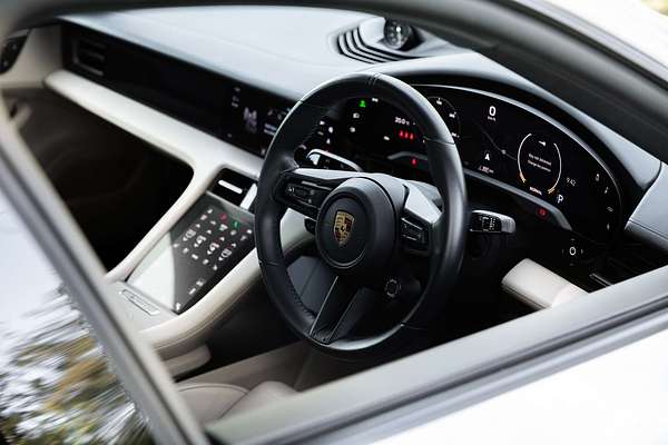 2022 Porsche Taycan  Y1A