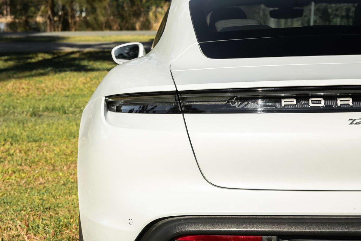 2022 Porsche Taycan  Y1A