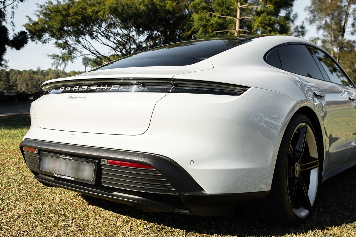 2022 Porsche Taycan  Y1A