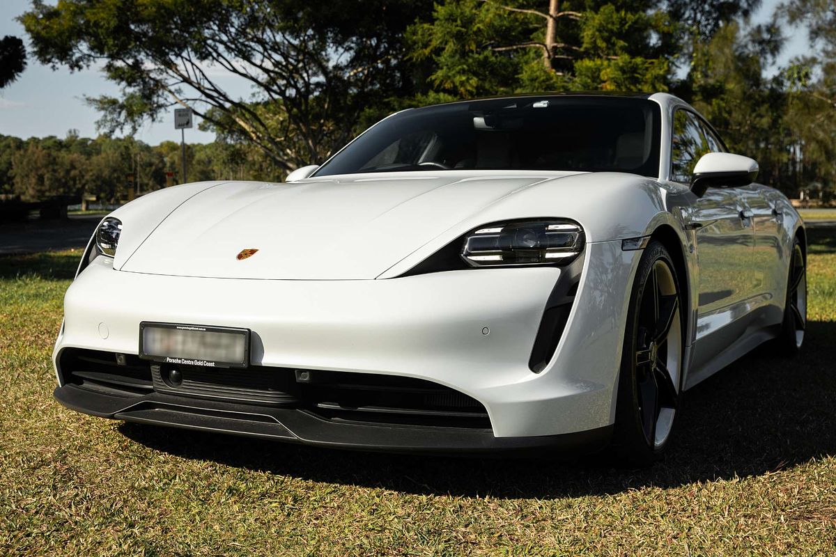 2022 Porsche Taycan  Y1A