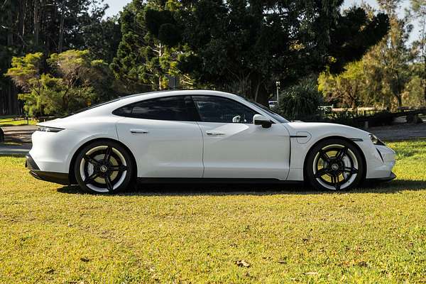 2022 Porsche Taycan  Y1A