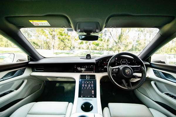 2022 Porsche Taycan  Y1A