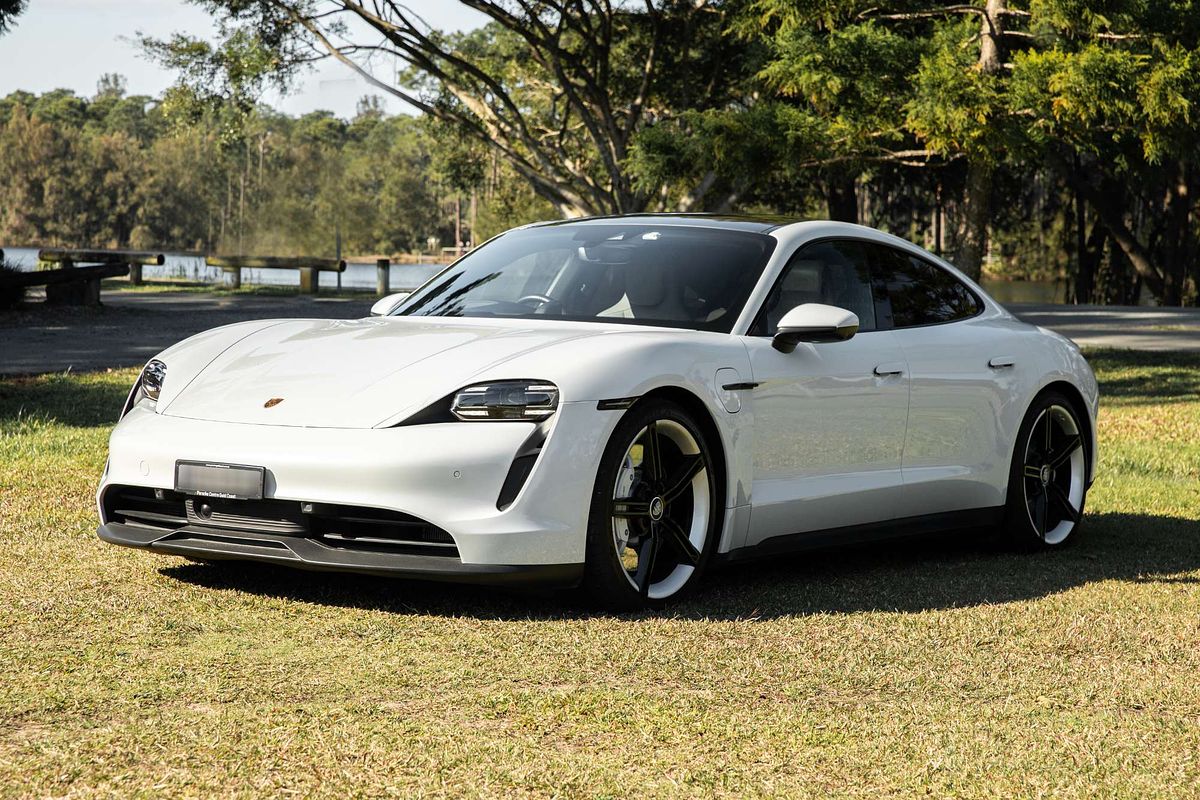 2022 Porsche Taycan  Y1A
