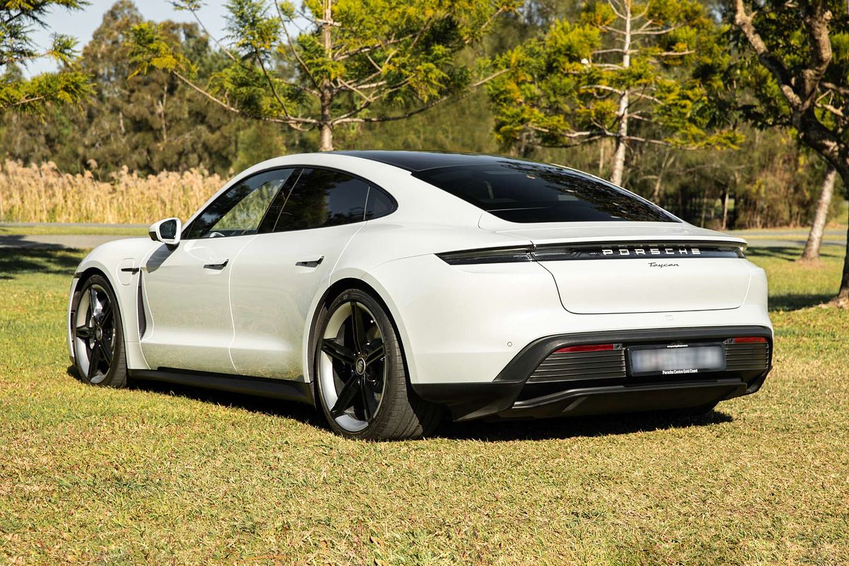 2022 Porsche Taycan  Y1A