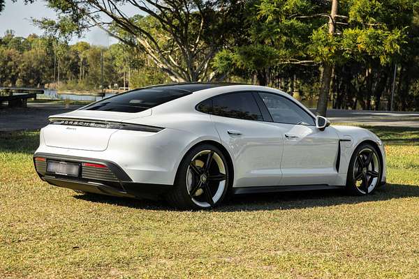 2022 Porsche Taycan  Y1A