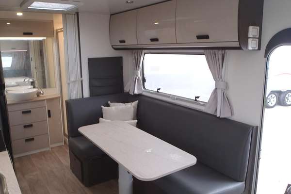 2022 Jayco Journey 18.55-3.Jy-My22
