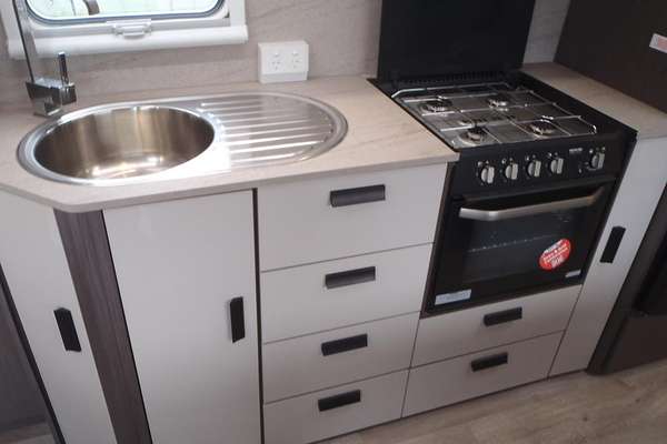 2022 Jayco Journey 18.55-3.Jy-My22