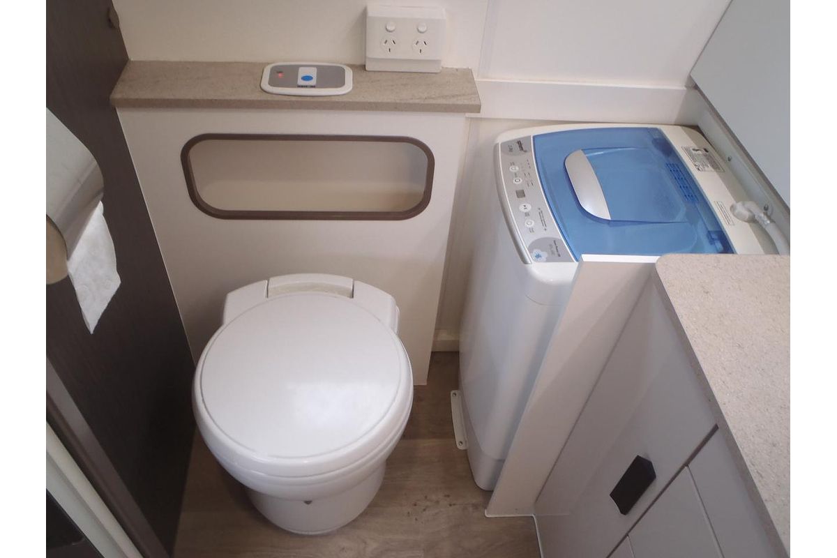 2022 Jayco Journey 18.55-3.Jy-My22