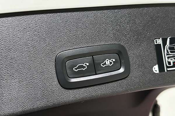 2020 Volvo XC40 T4 Inscription