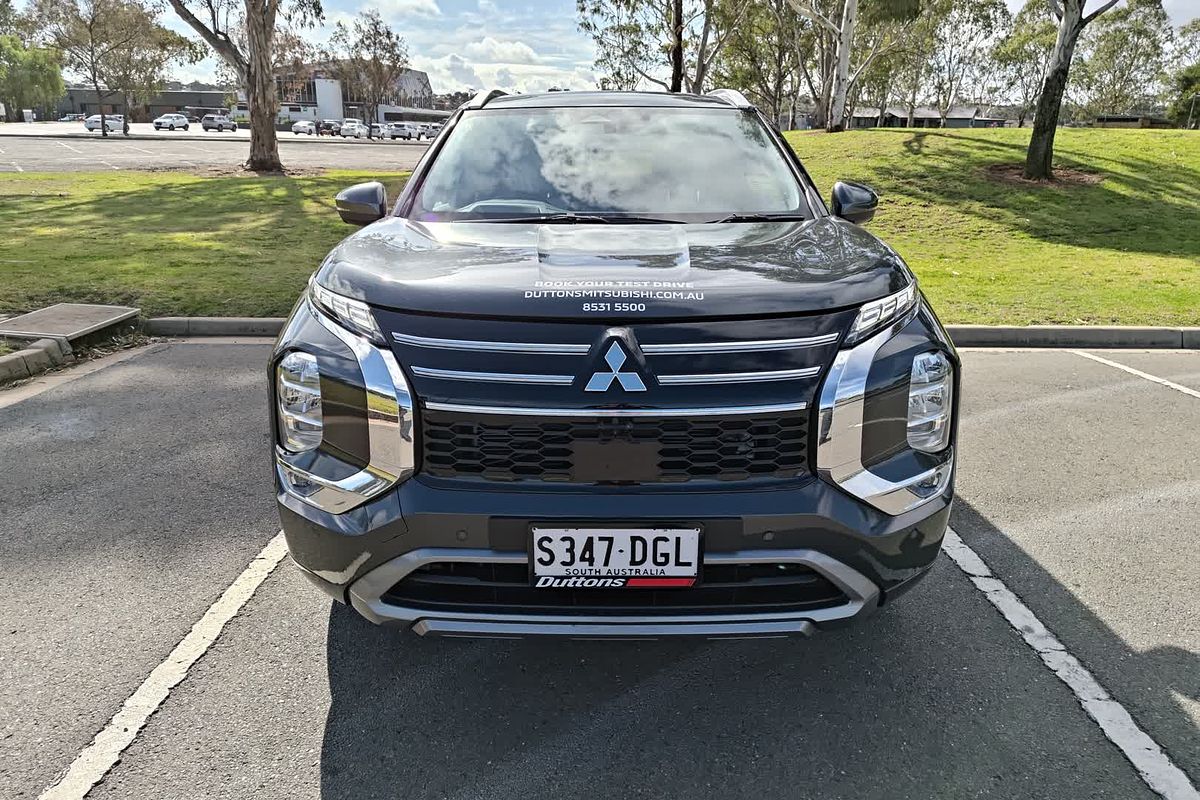 2025 Mitsubishi Outlander Exceed ZM