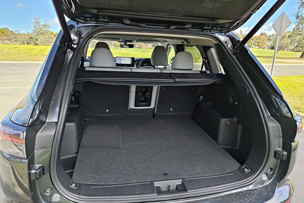 2025 Mitsubishi Outlander Exceed ZM