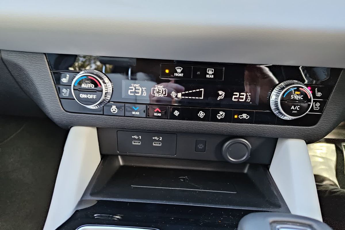 2025 Mitsubishi Outlander Exceed ZM