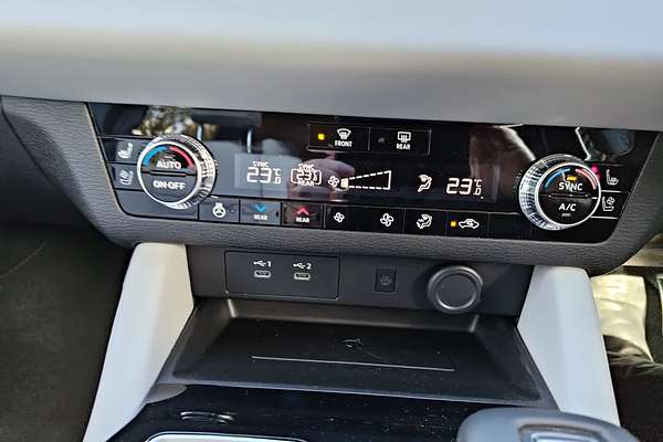 2025 Mitsubishi Outlander Exceed ZM