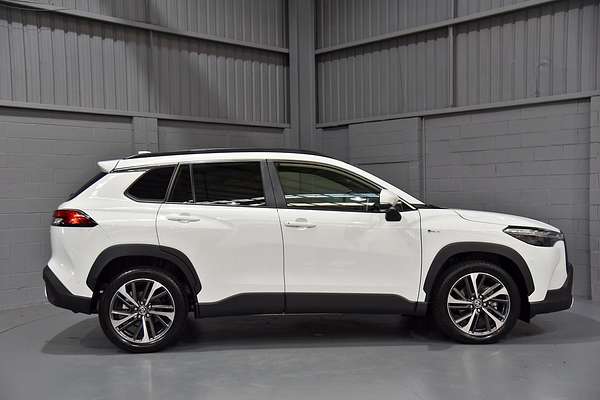 2024 Toyota Corolla Cross Atmos MXGH10R