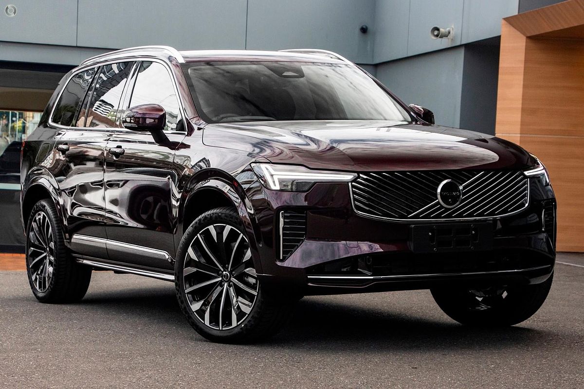 2025 Volvo XC90 Ultra B5 Bright