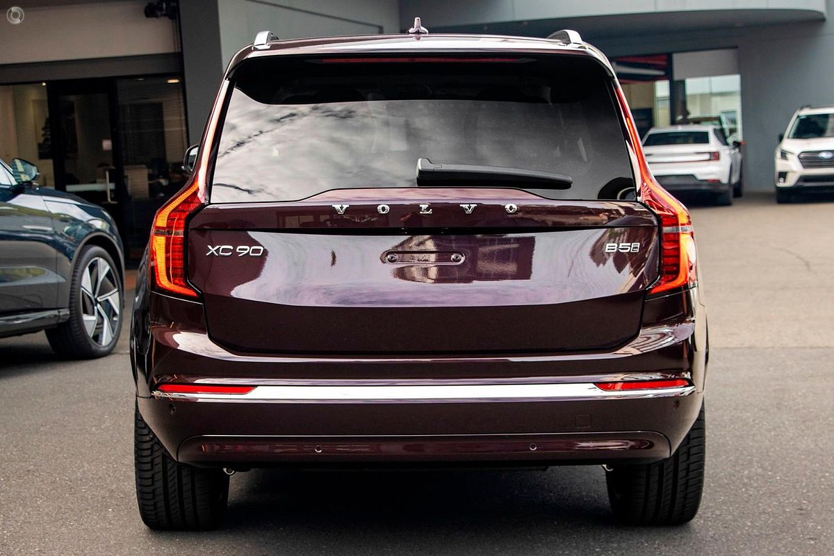 2025 Volvo XC90 Ultra B5 Bright