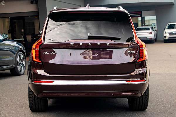 2025 Volvo XC90 Ultra B5 Bright