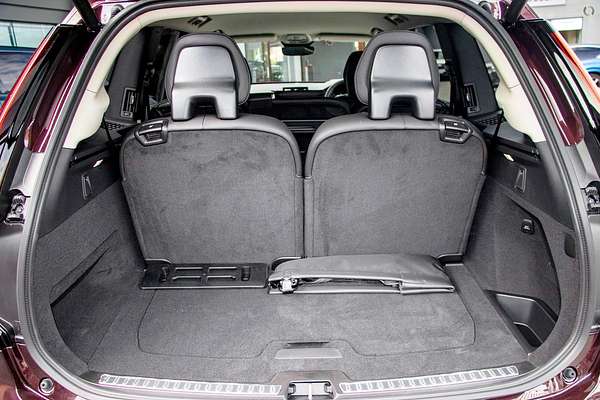 2025 Volvo XC90 Ultra B5 Bright