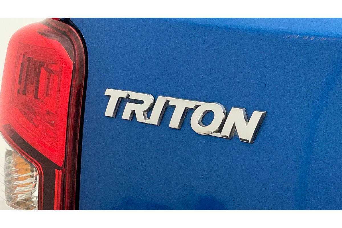 2020 Mitsubishi Triton GLX ADAS MR 4X4