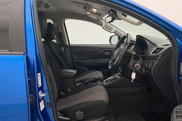 2020 Mitsubishi Triton GLX ADAS MR 4X4