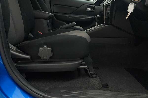 2020 Mitsubishi Triton GLX ADAS MR 4X4