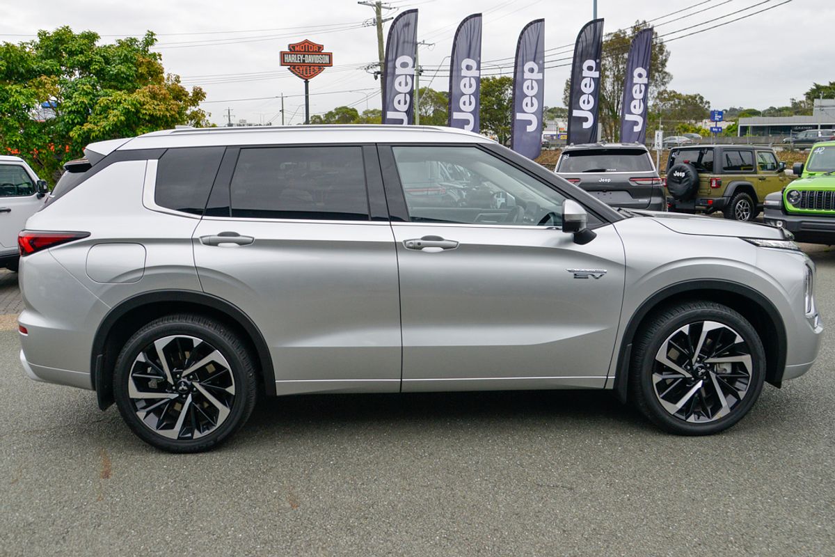 2023 Mitsubishi Outlander PHEV Exceed ZM