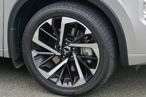 2023 Mitsubishi Outlander PHEV Exceed ZM