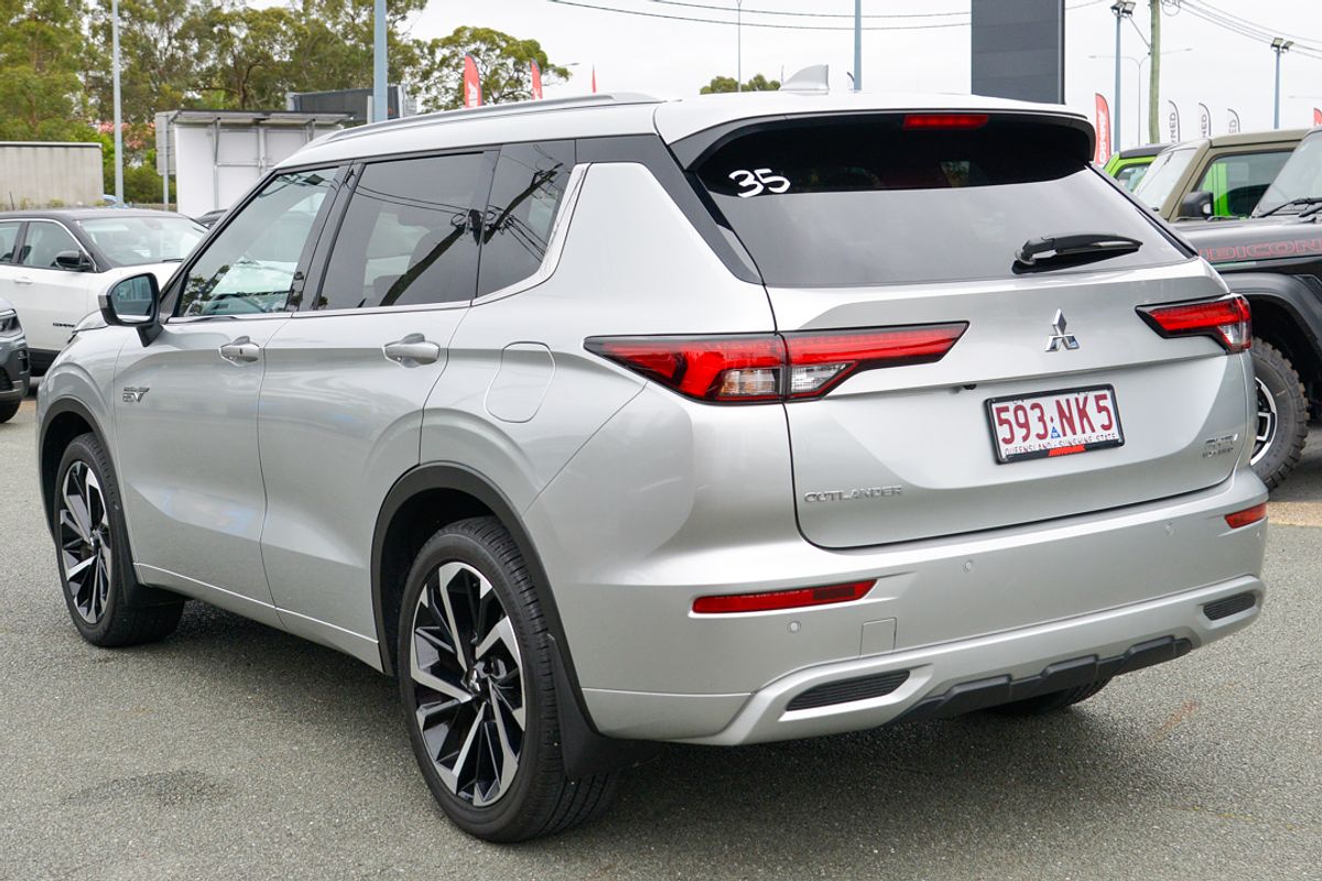 2023 Mitsubishi Outlander PHEV Exceed ZM