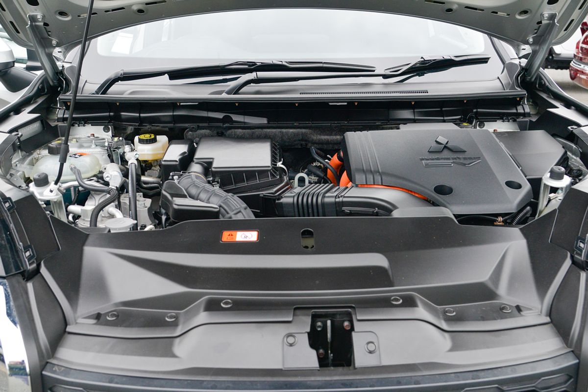 2023 Mitsubishi Outlander PHEV Exceed ZM