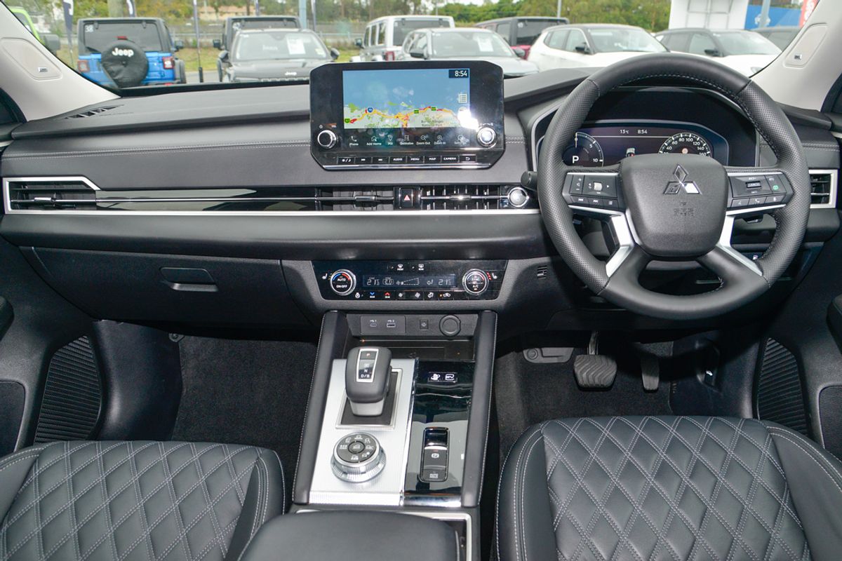 2023 Mitsubishi Outlander PHEV Exceed ZM