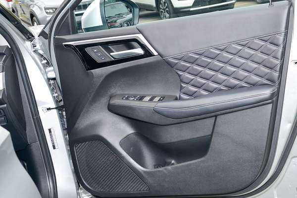 2023 Mitsubishi Outlander PHEV Exceed ZM