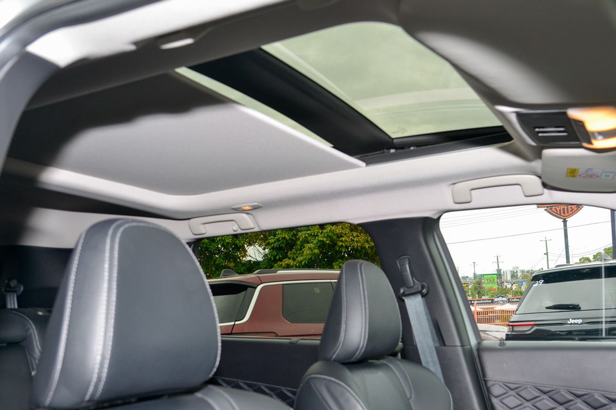 2023 Mitsubishi Outlander PHEV Exceed ZM