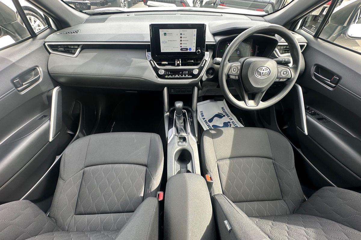 2024 Toyota Corolla Cross GX MXGH10R
