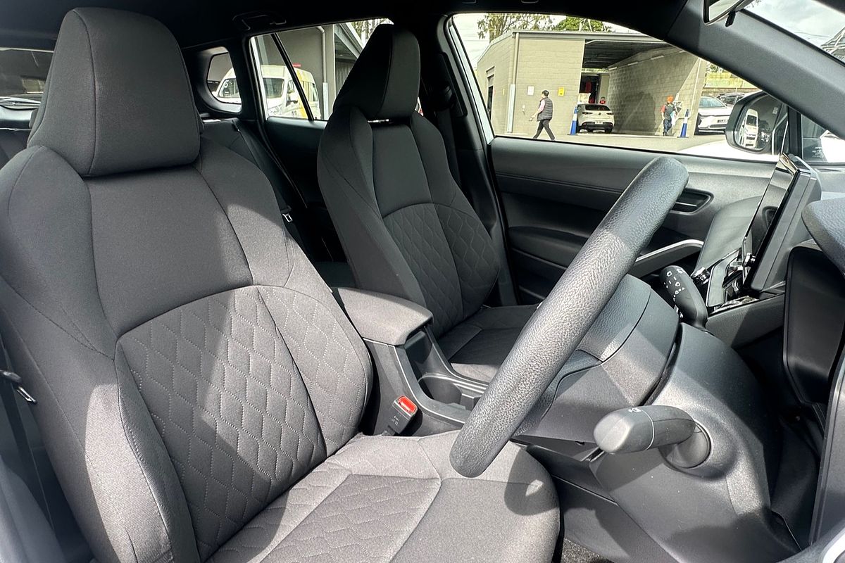 2024 Toyota Corolla Cross GX MXGH10R