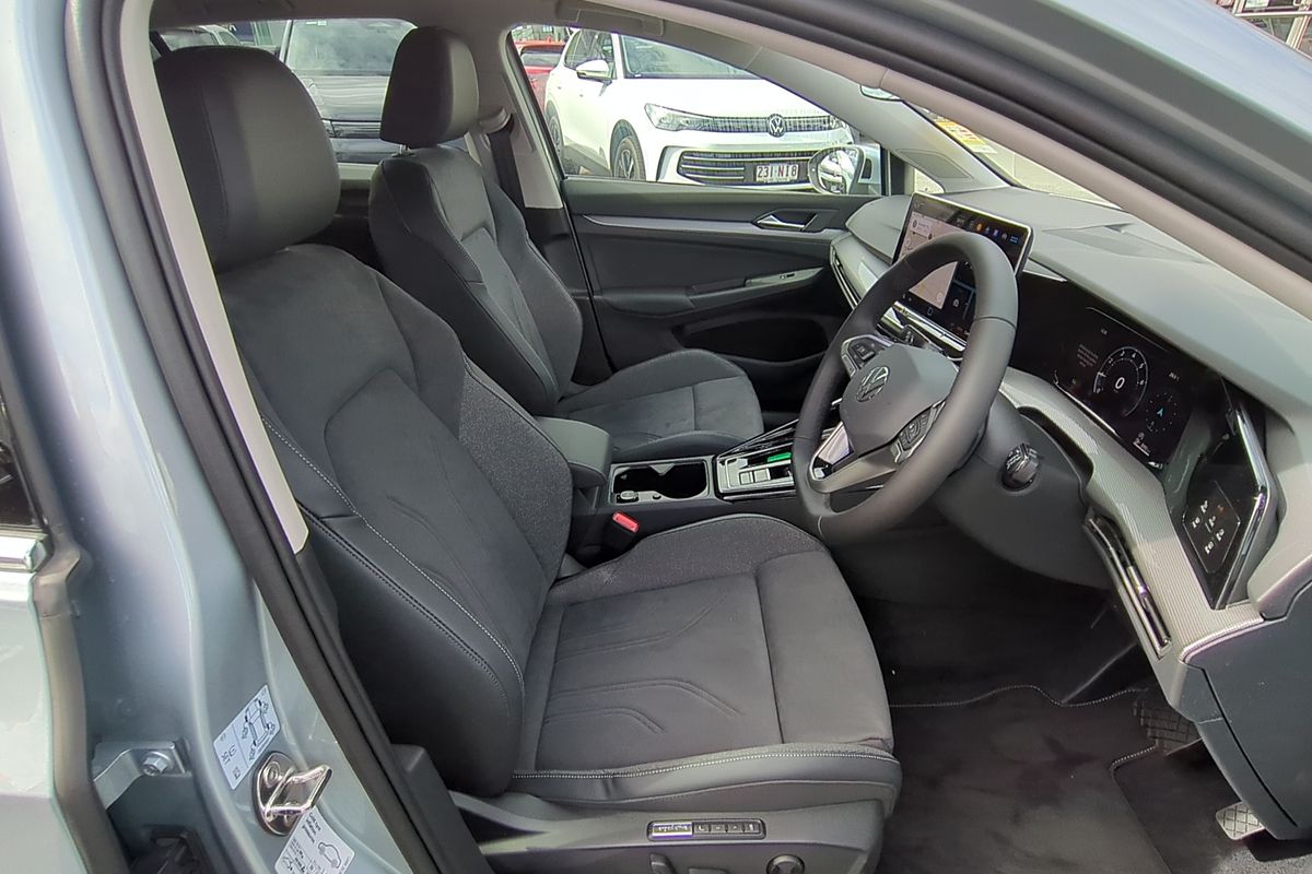 2025 Volkswagen Golf 110TSI Style 8.5