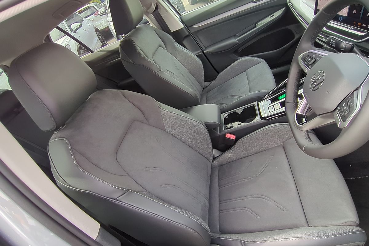 2025 Volkswagen Golf 110TSI Style 8.5