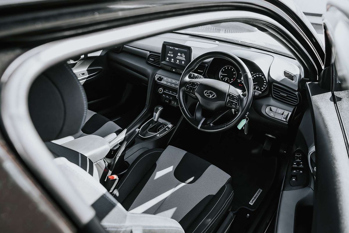 2019 Hyundai Veloster JS