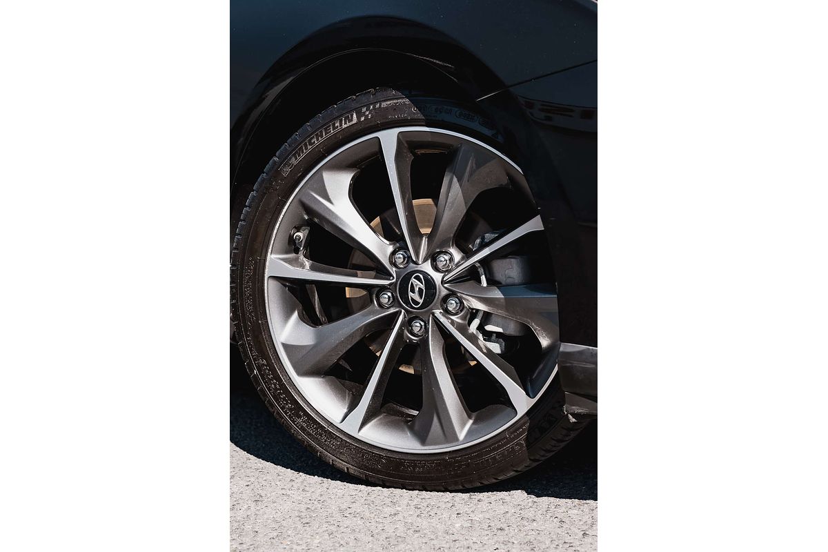 2019 Hyundai Veloster JS