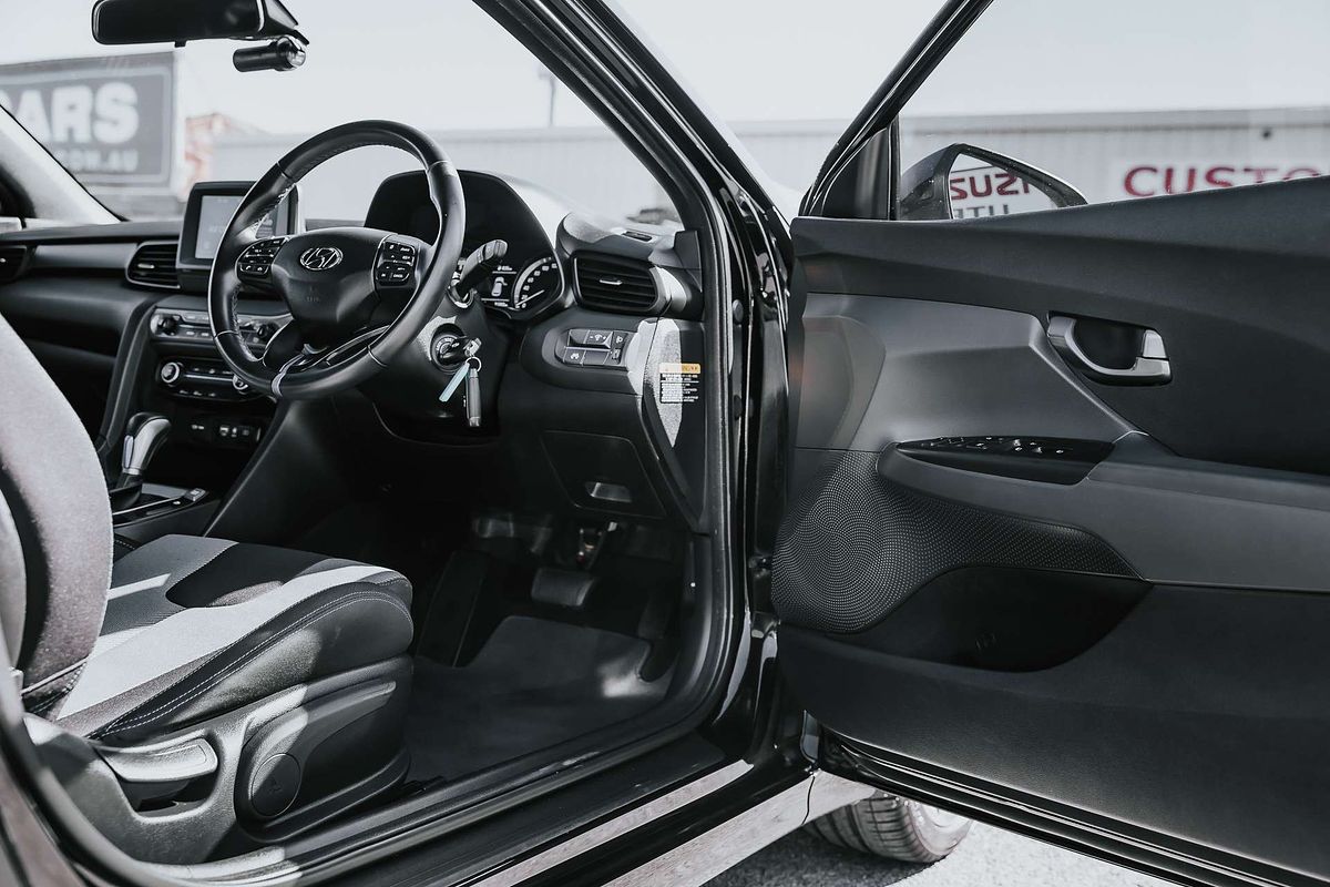 2019 Hyundai Veloster JS