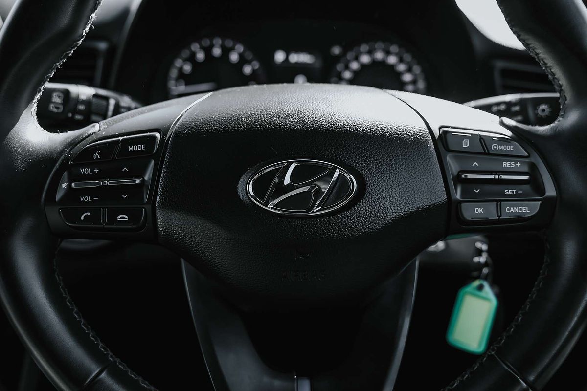 2019 Hyundai Veloster JS