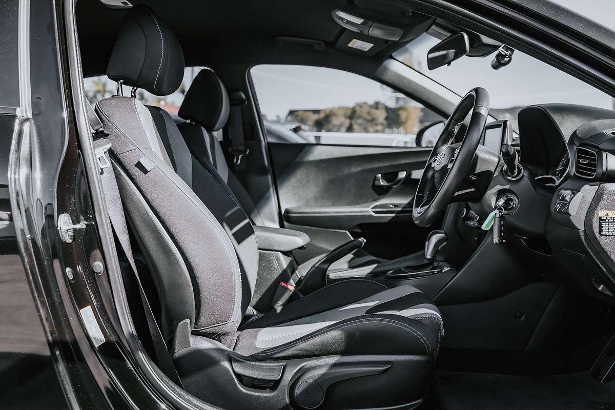 2019 Hyundai Veloster JS