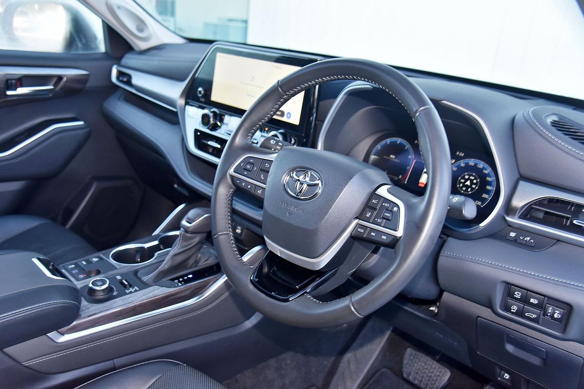 2023 Toyota Kluger Grande