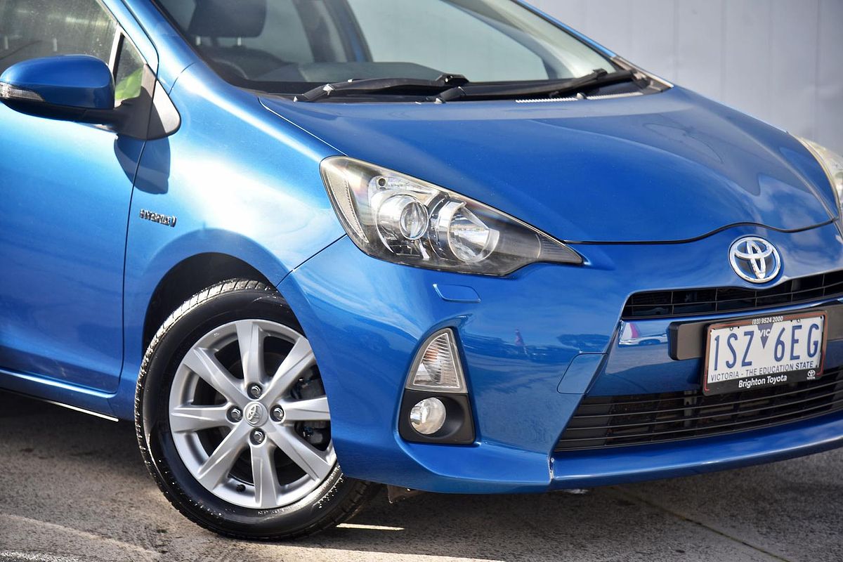 2012 Toyota Prius i-TECH HYBRID NHP10R