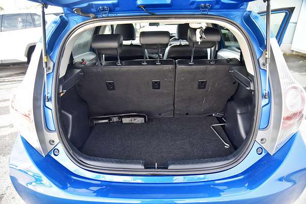 2012 Toyota Prius i-TECH HYBRID NHP10R