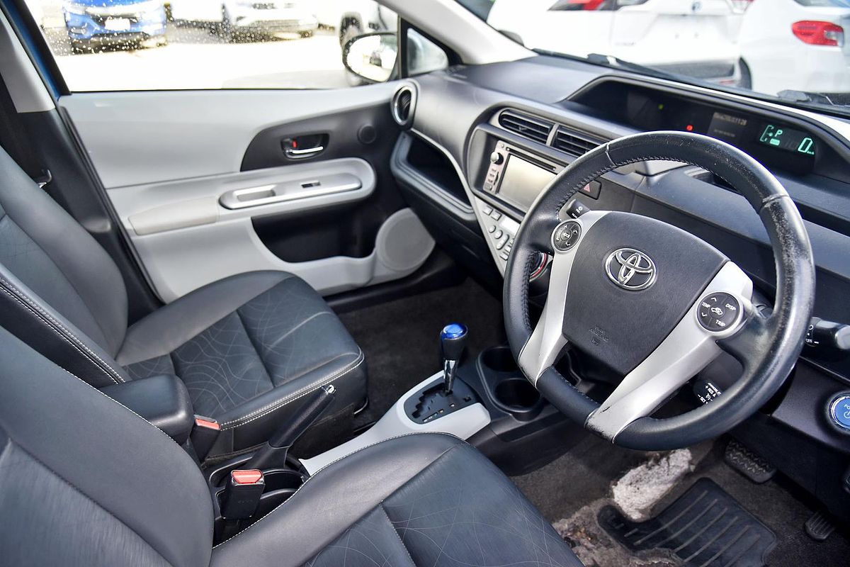 2012 Toyota Prius i-TECH HYBRID NHP10R